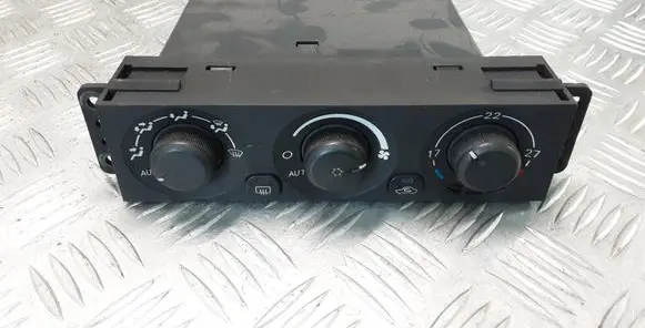 Mitsubishi Pajero Climate control unit MR500646