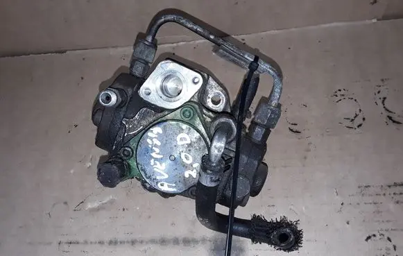 Toyota Avensis T250 Fuel injection high pressure pump 221000R010 HU2940000316
