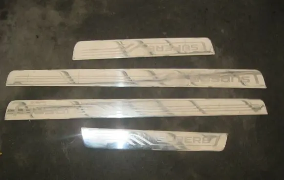 (D)pillar trim (top)