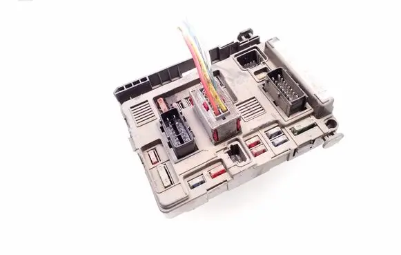 Citroen Berlingo Fuse module 9643498680