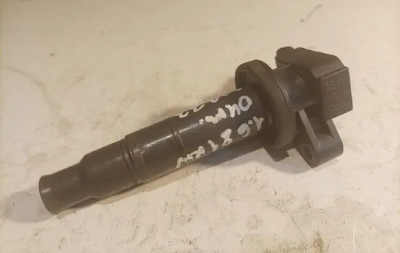 Toyota Corolla E120 E130 High voltage ignition coil 9008019019