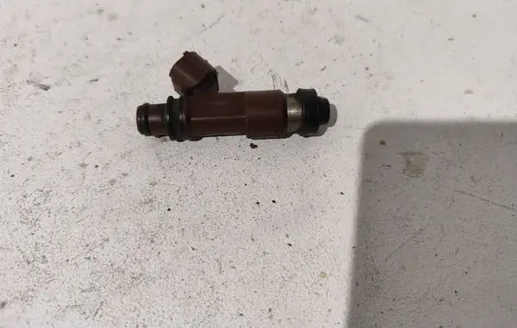 Fuel injector