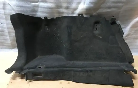 Trunk/boot lower side trim panel