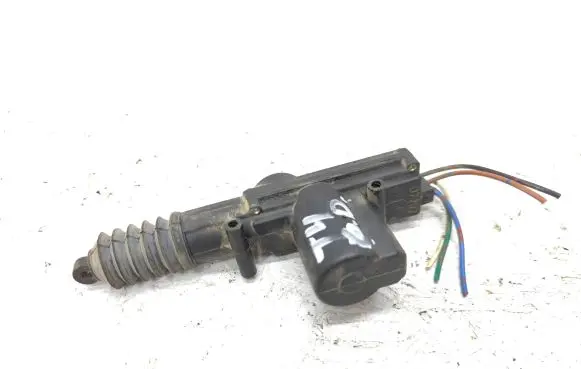Volkswagen Transporter - Caravelle T4 Rear lock motor 