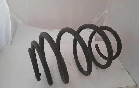 Jeep Cherokee III KJ Rear coil spring