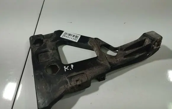 Audi A6 S6 C6 4F Front bumper mounting bracket 