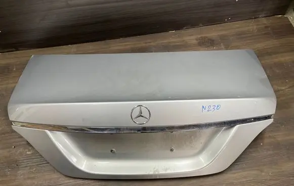 Mercedes-Benz CLS C218 X218 Tailgate/trunk/boot lid 