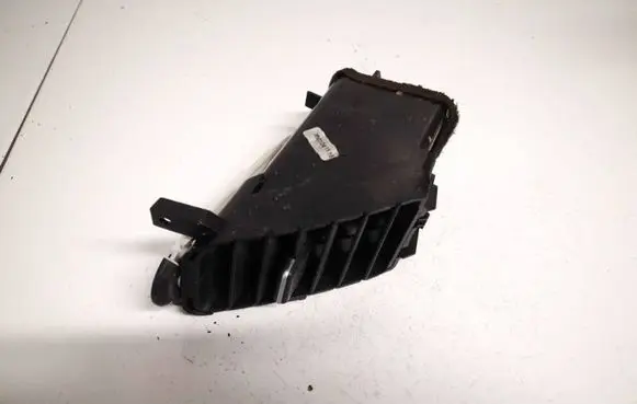 Nissan Primera Dash center air vent grill a1007035