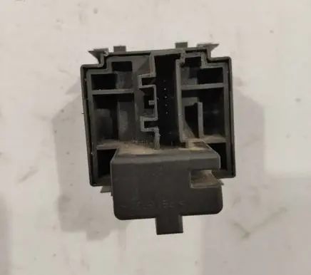 Renault Megane II Headlight level height control switch 8200121805B