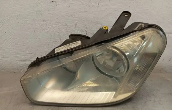 Ford C-MAX I Headlight/headlamp 7M5113W030AA 1EJ00958701