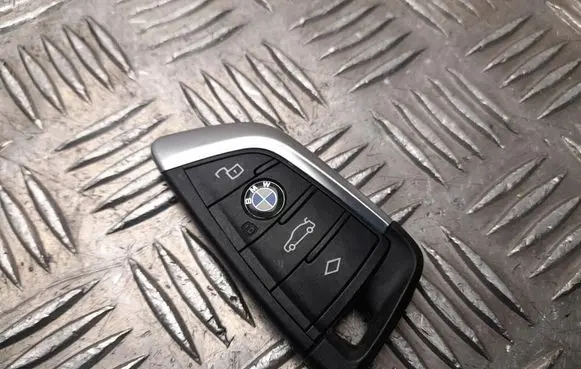 BMW i4 Ignition key/card 5A47437
