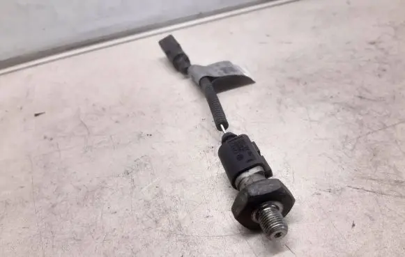 Audi A6 S6 C6 4F Oil pressure sensor 059971379 07092007