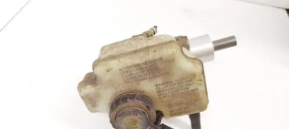 Volkswagen Golf V Brake fluid reservoir 1K1611301D