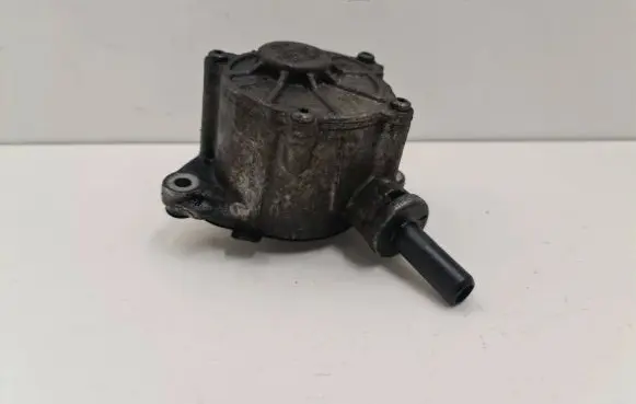 Mercedes-Benz E W212 Vacuum pump A6512300465