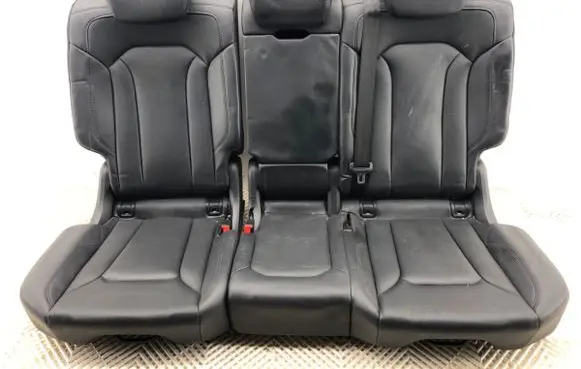 Audi Q8 Second row seats 