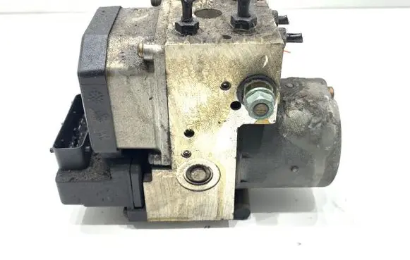 Volkswagen PASSAT B5 ABS Pump 0273004358