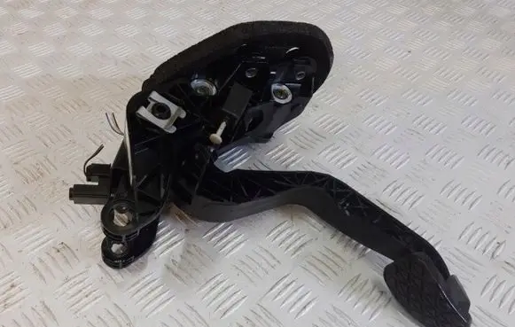Clutch pedal