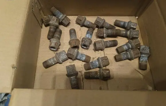Skoda Fabia Mk1 (6Y) Nuts/bolts 