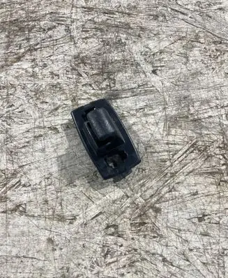 Mercedes-Benz C W205 Sun visor clip/hook/bracket A1668100029