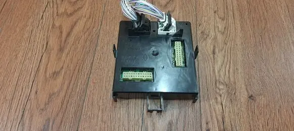 Renault Vel Satis Fuse module 8200518948 8200371619 8200360061