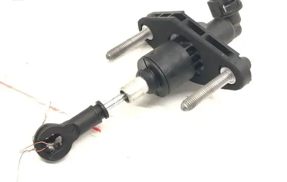 Suzuki Swift II Clutch slave cylinder 