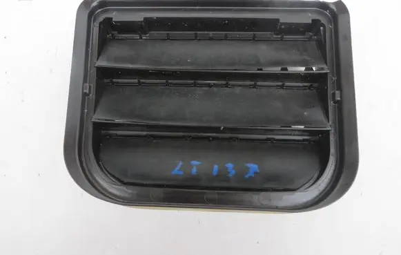 Volvo S90, V90 Quarter panel pressure vent 31369380