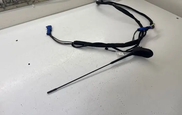 Opel Vivaro Radio antenna 93857626 8200517987