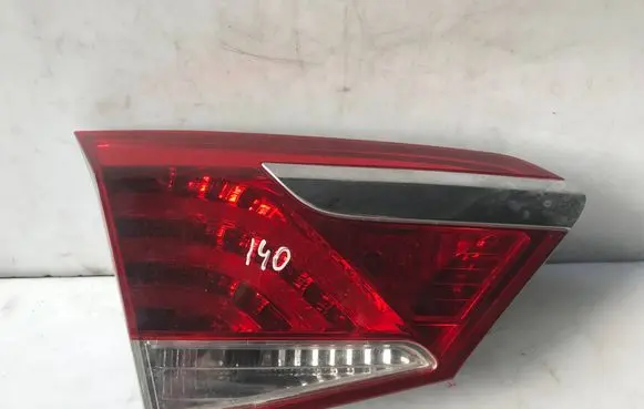 Hyundai i40 Tailgate rear/tail lights 92403-3z000
