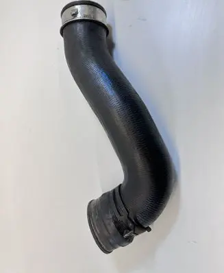 Intercooler hose/pipe