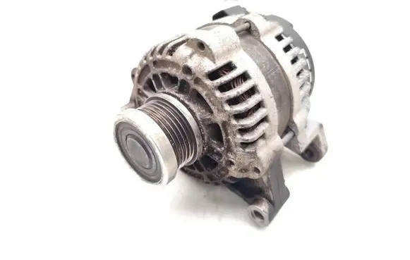 Opel Zafira C Generator/alternator 13581885