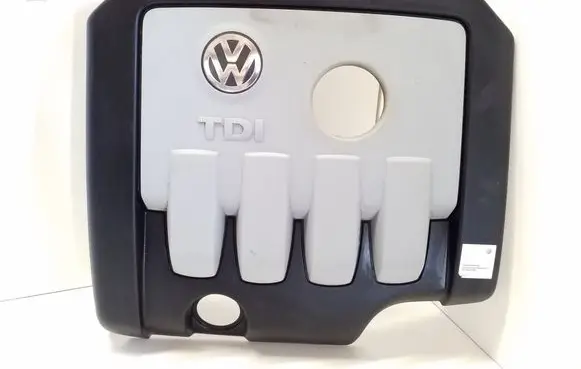 Volkswagen Jetta V Engine cover (trim) 03G103925