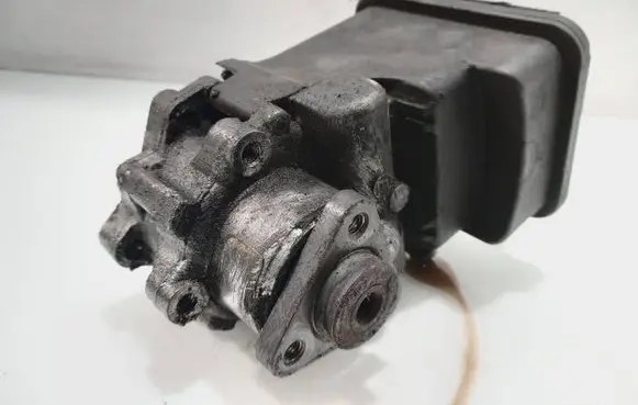 BMW 5 E39 Power steering pump
