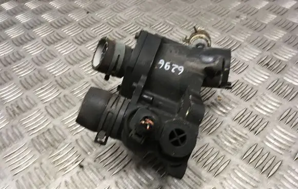 Volkswagen Polo III 6N 6N2 6NF Thermostat/thermostat housing PA66GF30