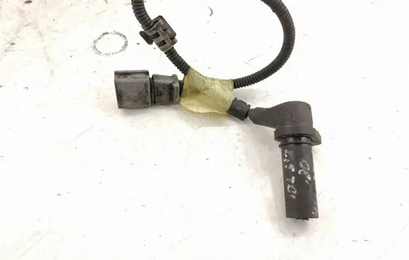 Volkswagen Transporter - Caravelle T5 Crankshaft position sensor PA669805940 9805940
