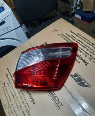 Nissan Qashqai Rear/tail lights 89503244