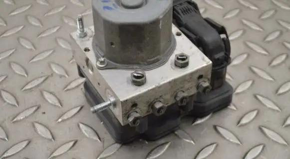 Infiniti Q30 ABS Pump A0914310000