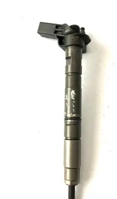 Volkswagen PASSAT CC Fuel injector 03L130277