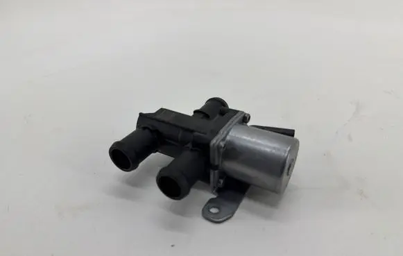 Volkswagen Golf VIII Coolant heater 3WA906457G