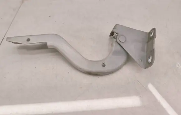 Toyota C-HR I Engine bonnet/hood hinges 560L