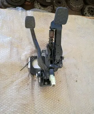 Mercedes-Benz A W169 Pedal assembly A1692906101