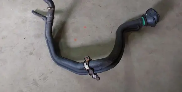 Toyota Avensis T250 Fuel tank filler neck pipe 7721005090