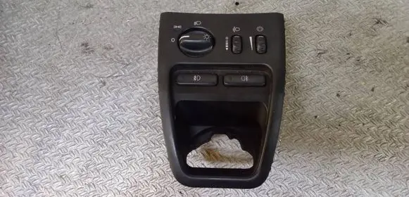 Volvo XC90 Light switch 8685452