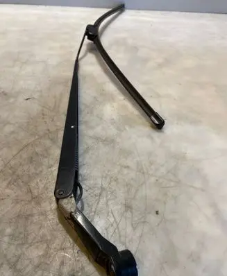 Toyota Corolla Verso AR10 Front wiper blade arm 6799NWB