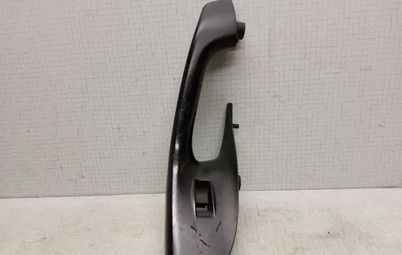 Volkswagen PASSAT B6 Front door interior handle trim 3C1867180