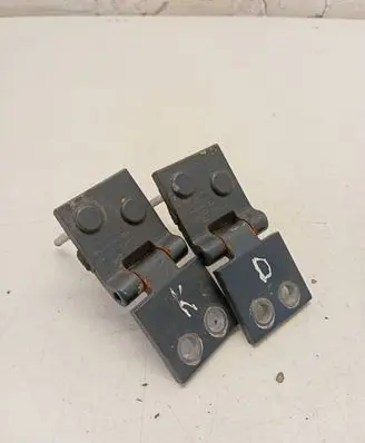 Volkswagen Transporter - Caravelle T4 Tailgate/trunk/boot hinge 701829641E