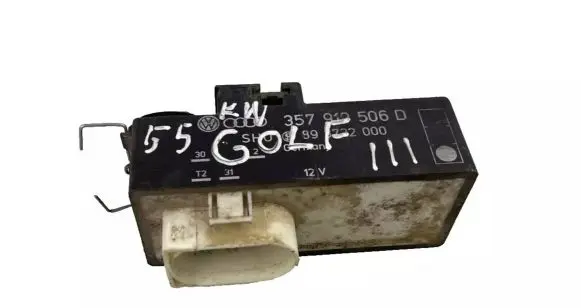 Volkswagen Golf III Coolant fan relay 357919506D