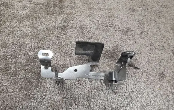 Renault Captur II Other engine bay part 241371464R