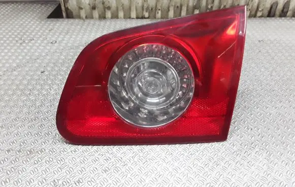Volkswagen PASSAT B6 Tailgate rear/tail lights