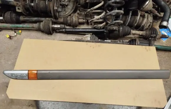 Renault Laguna II Front door trim (molding) 8200036020