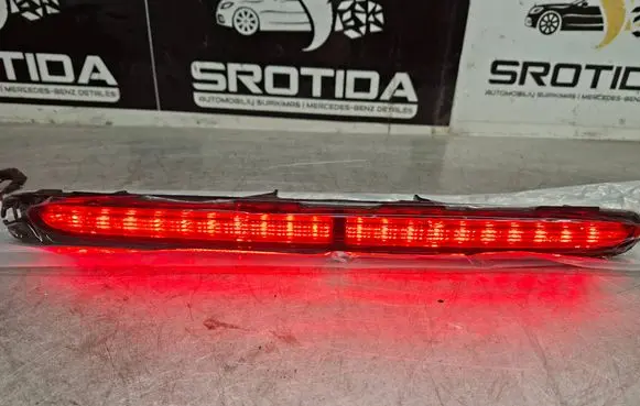 Mercedes-Benz E W211 Third/center stoplight A2118201556